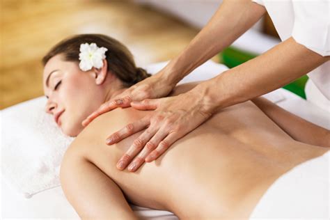 holistic doctor kendall top massage therapists