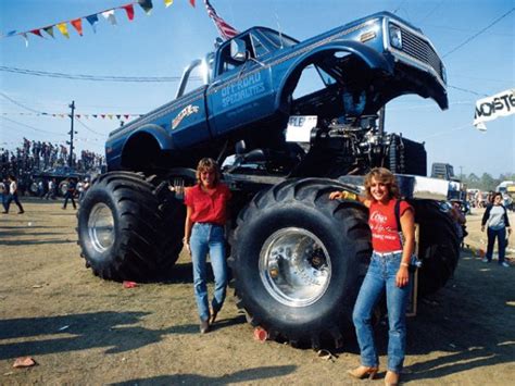 vintage usa  monster truck