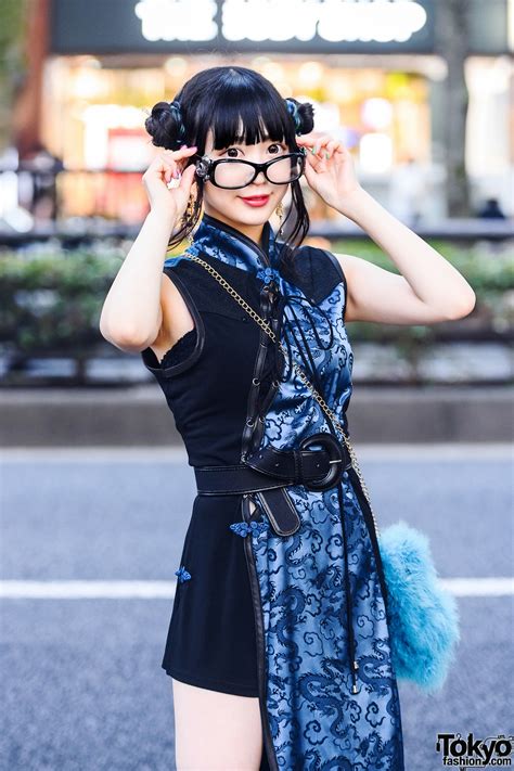 Harajuku Girl W Ycouture Glasses Tokyo Fashion