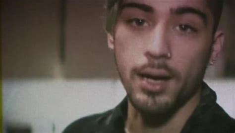 Zayn Malik Smokes And Drinks In New Video Still Got Time Daily Mail