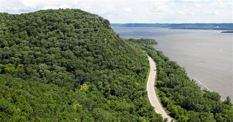 great river road  perfect   wisconsin road trip