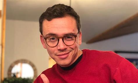 logic explains  logic   disappearance  rap urban islandz