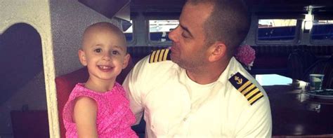 sweet dad shaves his head so daughter diagnosed with alopecia feels loved abc news