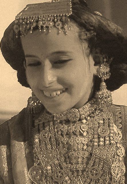 Arab Women Old Photos Arab Women Arab Beauty Women S Jewelry And