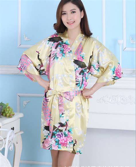 2021 Hot Sale Silk Satin Wedding Bride Bridesmaid Robe Short Kimono