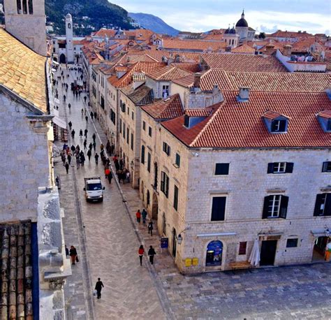 top  croatian cities  visit    trip  restless worker
