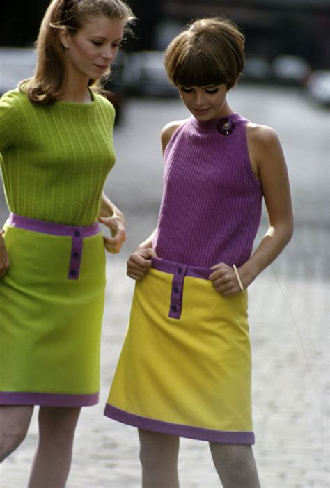 18 Style Mistakes We All Made In The 60s 60s Fashion Trends 60s