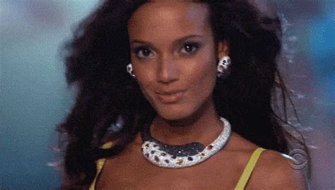 selita ebanks runway find and share on giphy