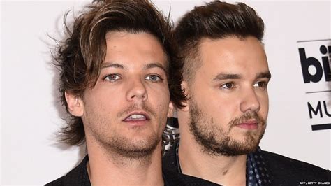 Was One Direction S Liam Payne Pushing Louis Tomlinson On Stage Banter
