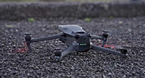 dji mavic  review shows  days  expected launch  november  lots  prop fpv