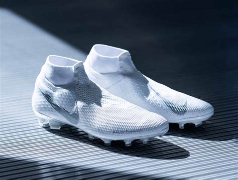 nike launch  nuovo white pack football boots soccerbible