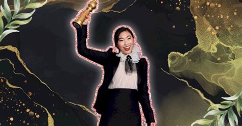 awkwafina becomes first asian american woman to win best actress at