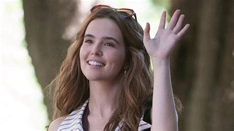 zoey deutch talks everybody wants some directed by richard linklater