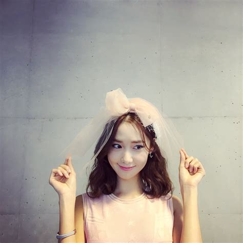 Snsd Yoona Delights Fans With Her Gorgeous Photo Updates