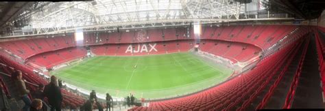 een rondleiding door de johan cruijf arena jongens en meiden