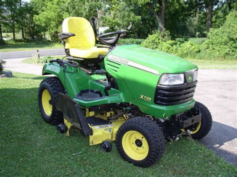 garden tractors    helpers   perfect lawn