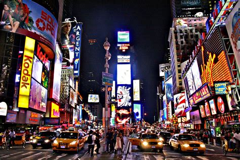 times square  york   famous entertainment centers   world traveldiggcom