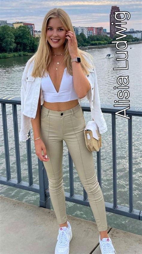 Influencer Ludwig Fashion For Women Over 40 Bellisima Milf Odds