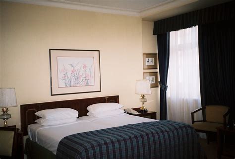 hotel room  london      rooms   flickr