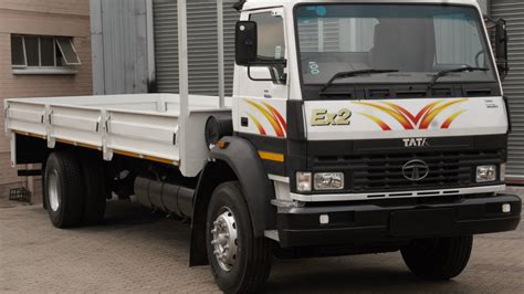 tata lpt   truck chassis cab trucks trucks  sale