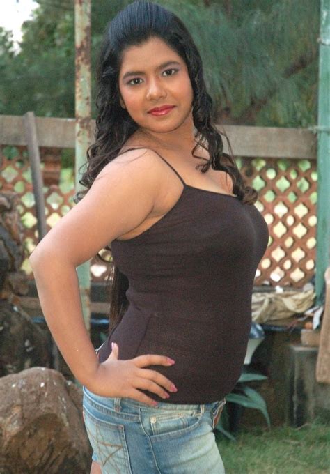 indian aunty tight blouse