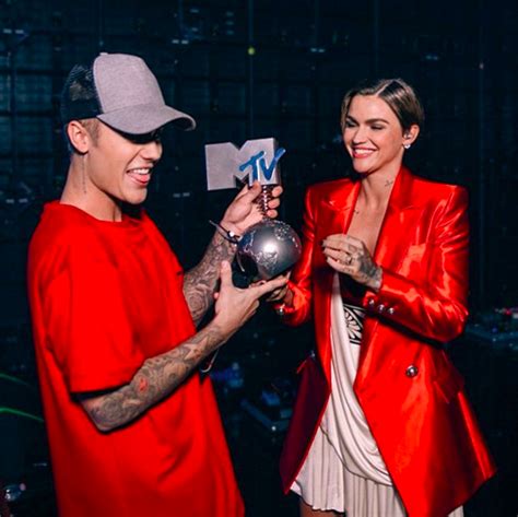 Justin Bieber And Ruby Rose Twin Moments Justin Bieber And Ruby Rose