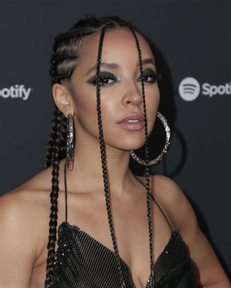 tinashe flaunts her tits at the spotify best new artist