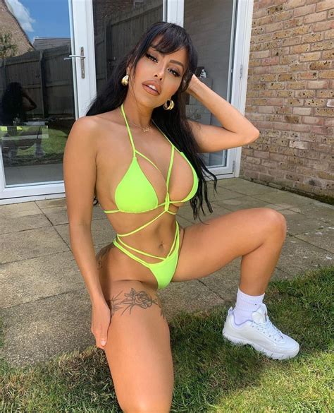 Chloe Saxon Sexy In A Bikini And Lingerie 41 New Photos The Fappening