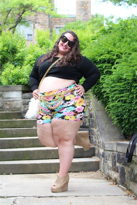 9 ways to wear plus size shorts this summer because your legs deserve