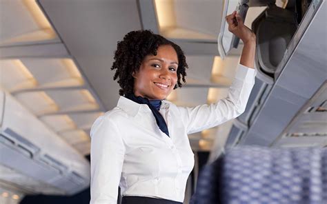 flight attendant  likes      class passengers travel leisure