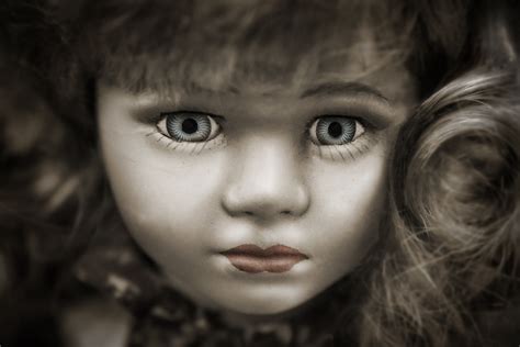 무료 이미지 사람 검정색과 흰색 소녀 사진술 귀엽다 초상화 어린이 어둠 검은 단색화 표정 닫다 얼굴