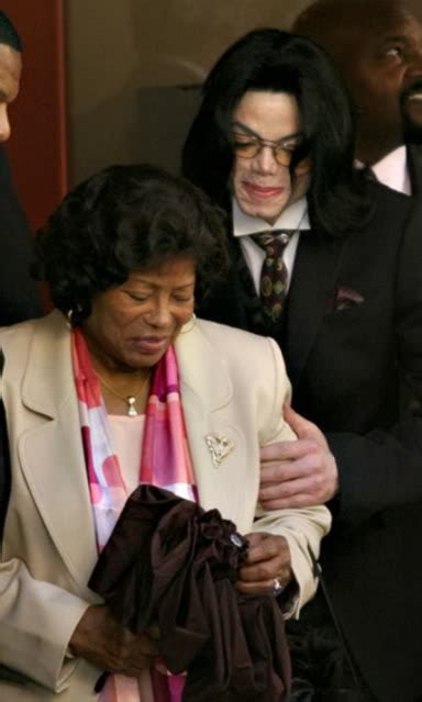 Michael And His Mother Katherine Michael Jackson Photo 35800052