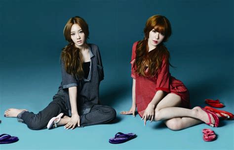 Tiffany Taeyeon And Other Girls Generation Members