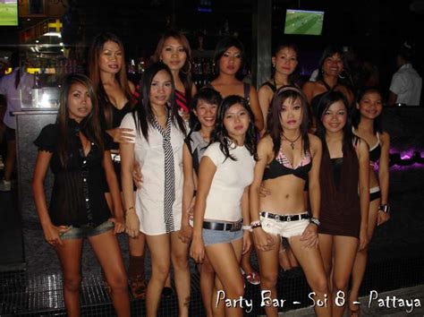 Thailand Pattaya Girls And Nightlife The Beautiful Bar
