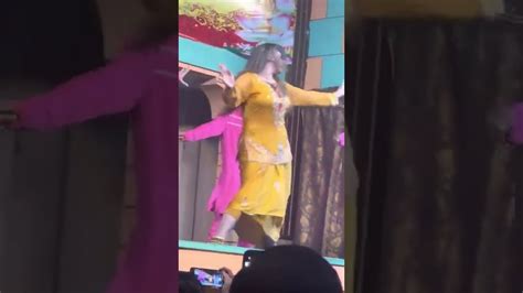 Aleena Ch New Hot Mujra Stage Dance Minerva Theater Faisalabad 2022