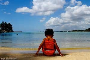 beyoncé shares photo of blue ivy frolicking on beach in jamaica daily mail online