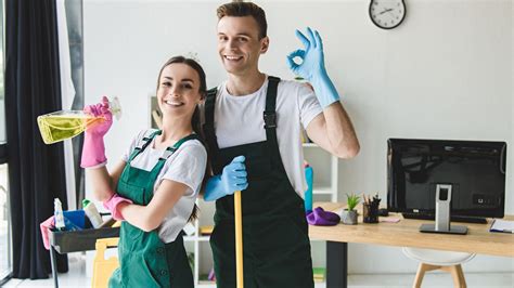 taches menageres qui de lhomme ou de la femme travaille le   la maison la science