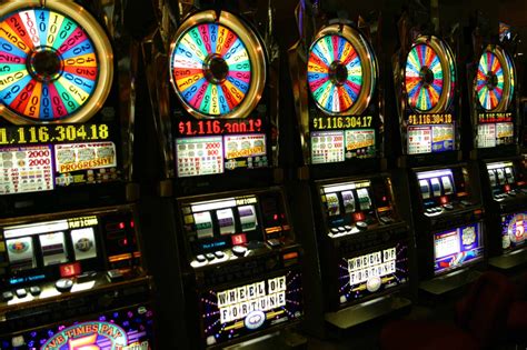 slot machines wheel  fortune milwaukee