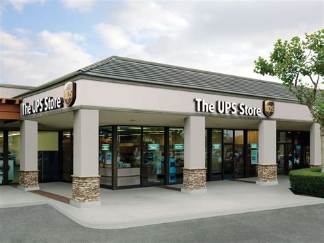 franchise   ups store  ups store canada