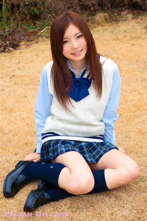 Yuuna Shirakawa Japanese Gravure Idol Sexy Schoolgirl Free Download