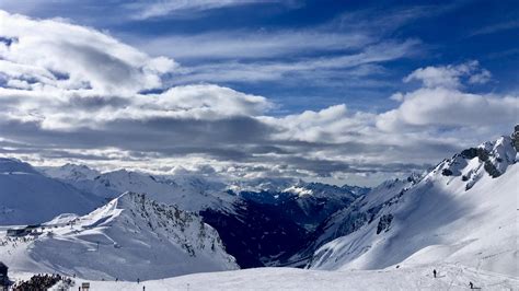 st anton arlberg austria   ski resort   experienced  rskiing