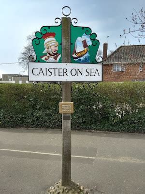 fishermans stroll cottage caister  sea norfolk caister local amenities