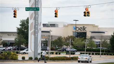 cbl properties announces   retailers coming  cross creek mall