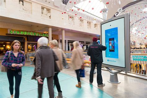 microsoft personalised ads jcdecaux uk