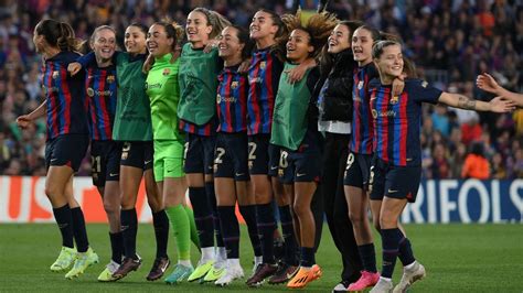 vrouwen barcelona naar eindhoven voor derde champions league finale op rij