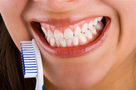 cuidado de dientes y encías mundo odontólogo
