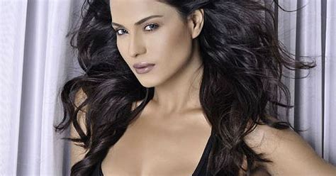 bollywood actress veena malik reported missing after nude fhm photo scandal mirror online