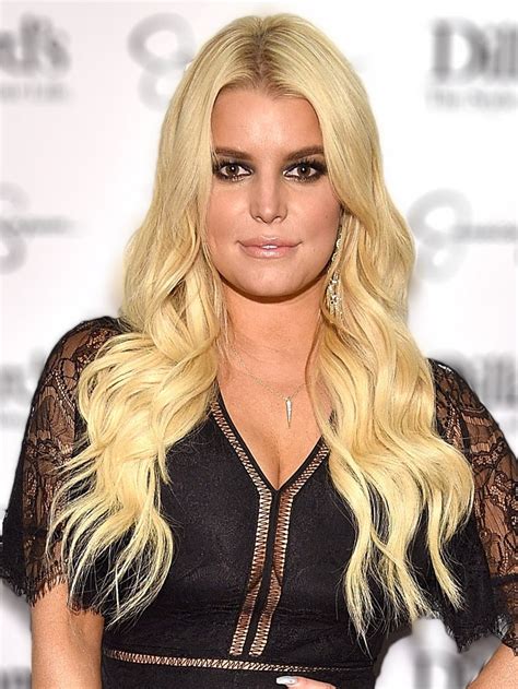 jessica simpson is being mommy shamed over instagrams of her daughter