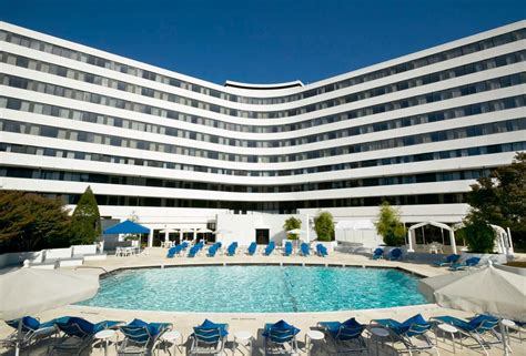 washington dc hotels  outdoor pools