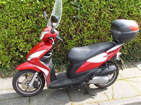 honda nsc  vision red scooter cc fully automatic petrol   bangor county